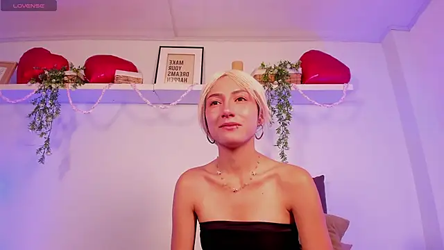 Snapshot of Vampgyal chatting on February 2026 09:04:01 PM Vampgyal online show from February 2026 09:04:01 PM