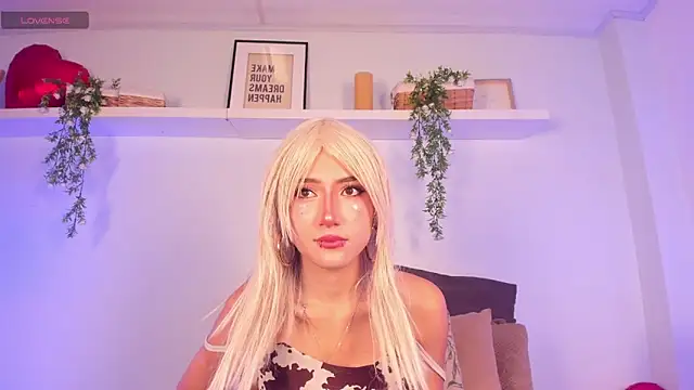 Vampgyal online show from April 2026 09:37:02 PM