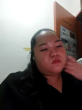 LianaCruzado online show from May 2026 12:54:02 PM
