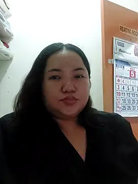 LianaCruzado online show from May 2026 12:45:02 PM