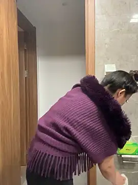 anna yngs online show from October 2025 01:18:01 PM