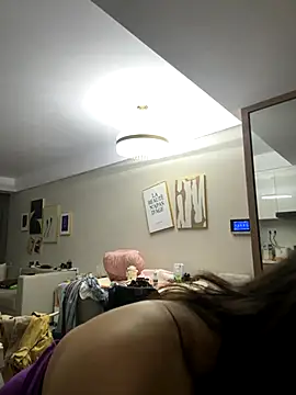 anna yngs online show from October 2025 12:59:01 PM