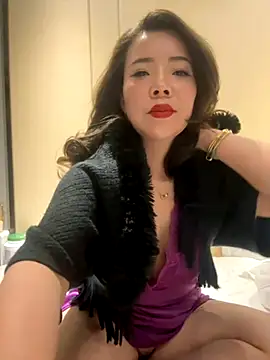 anna yngs online show from November 2025 01:27:02 AM