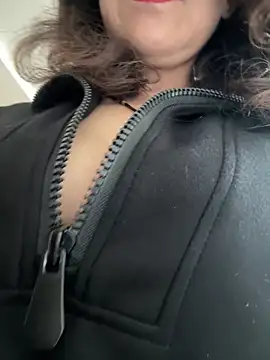 anna yngs online show from February 2026 03:43:01 AM