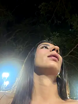 -juicy  online show from November 2025 01:18:01 AM