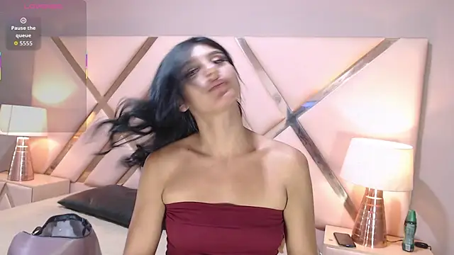 VioletLux online show from October 2025 07:44:02 PM