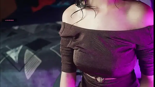 NidhiChandra online show from September 2025 11:43:02 AM