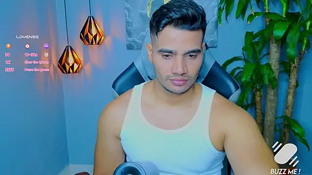 AndresR3 online show from September 2025 09:38:01 PM