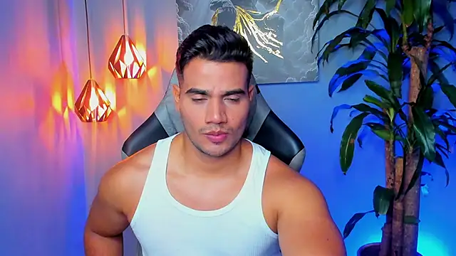 AndresR3 online show from November 2025 11:43:02 PM