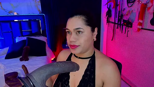 Issafoxx online show from March 2026 12:16:01 PM