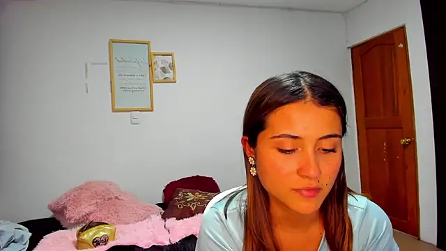 Ana  Pink online show from October 2025 12:30:01 AM