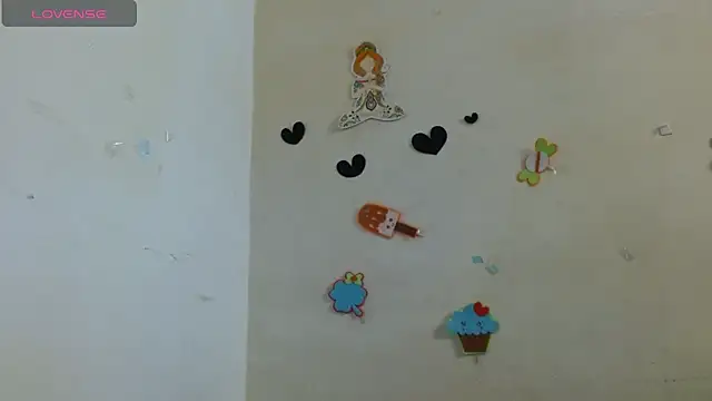 Akasha001 online show from November 2025 12:31:02 PM