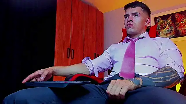 ALPHA DOMINUS  online show from September 2025 03:51:01 AM