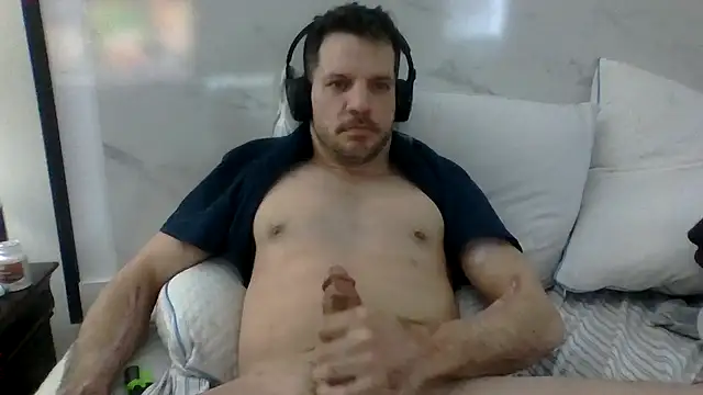 Snapshot of cloudsnfun chatting on March 2026 05:40:01 PM cloudsnfun online show from March 2026 05:40:01 PM