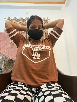 misharani00 online show from October 2025 01:03:02 PM