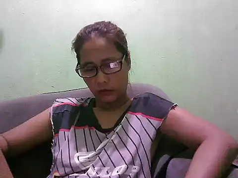 Snapshot of HotLadyPinay32 chatting on July 2026 09:12:01 AM HotLadyPinay32 online show from July 2026 09:12:01 AM