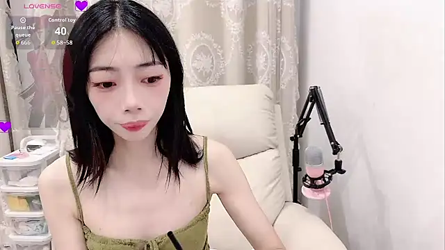 Snapshot of tuantuanle chatting on June 2026 03:36:01 PM tuantuanle online show from June 2026 03:36:01 PM