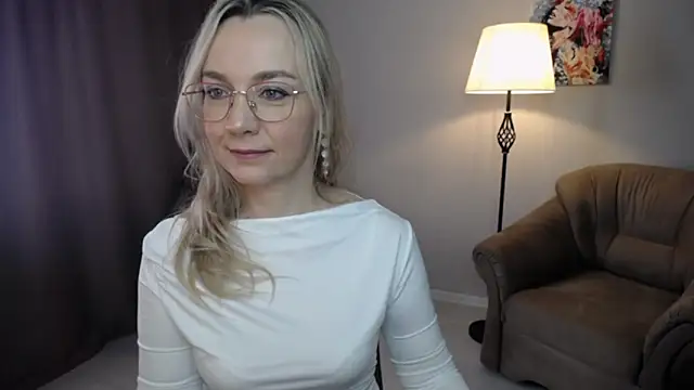 Ava Elior online show from March 2026 10:01:01 AM