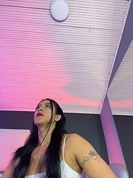Snapshot of BellaFernandez__ chatting on June 2026 01:03:02 PM BellaFernandez online show from June 2026 01:03:02 PM
