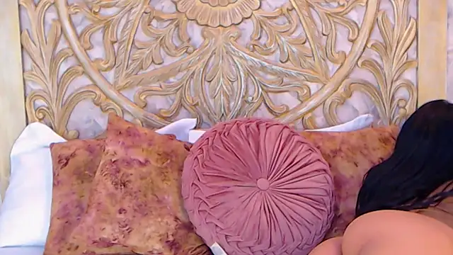 Snapshot of MelodyCarsson chatting on November 2025 12:04:01 PM MelodyCarsson online show from November 2025 12:04:01 PM