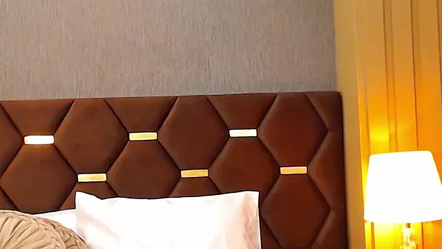 Snapshot of MelodyCarsson chatting on November 2025 12:04:02 PM MelodyCarsson online show from November 2025 12:04:02 PM