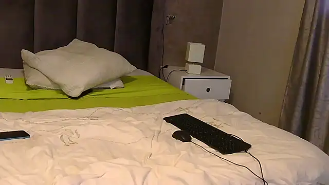 Ivysol online show from September 2025 01:03:01 PM