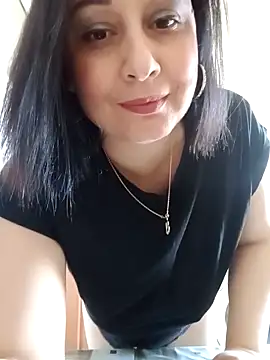 Saidka kis online show from October 2025 12:04:02 PM