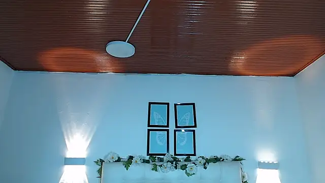 Megan 05  online show from October 2025 07:01:01 PM