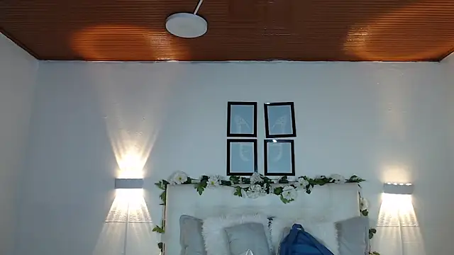 Megan 05  online show from October 2025 07:25:02 PM