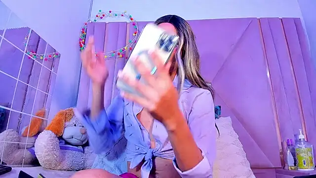 jazmin waked online show from February 2026 04:13:01 AM