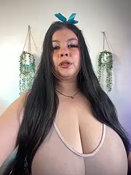 Angie lynn online show from October 2025 05:33:02 PM