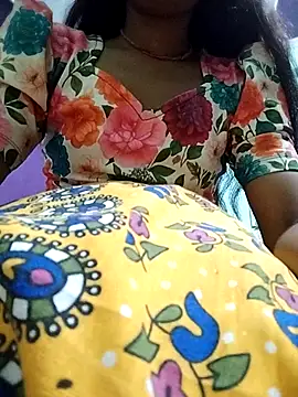 Naina 04 online show from October 2025 05:43:02 PM