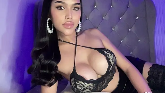 Snapshot of KhendraBrown chatting on April 2026 06:45:02 PM KhendraBrown online show from April 2026 06:45:02 PM