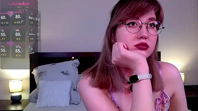 Snapshot of _AlexaFlowers_ chatting on May 2026 10:46:01 AM AlexaFlowers online show from May 2026 10:46:01 AM