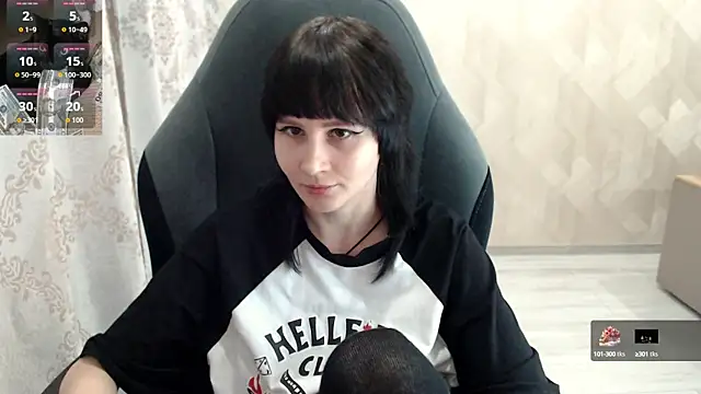 MistyDark online show from October 2025 10:25:01 AM