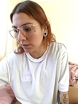 Snapshot of xjuanaxmaldadxxx chatting on November 2025 12:30:01 PM xjuanaxmaldadxxx online show from November 2025 12:30:01 PM