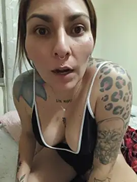 Snapshot of xjuanaxmaldadxxx chatting on June 2026 05:56:01 AM xjuanaxmaldadxxx online show from June 2026 05:56:01 AM