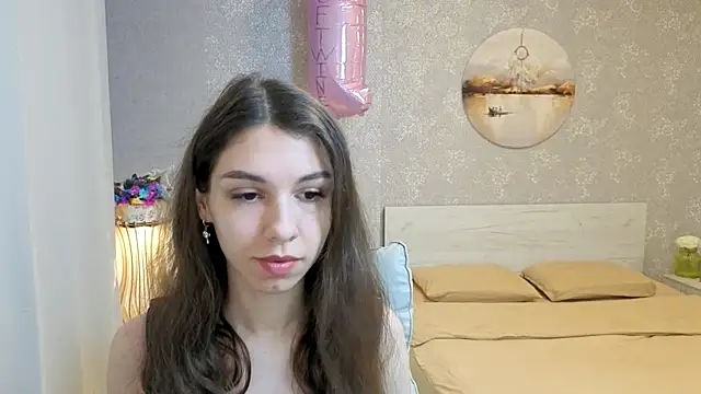 KellyShines online show from June 2026 04:10:01 PM