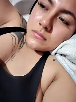 Megara 25 online show from September 2025 12:26:02 AM