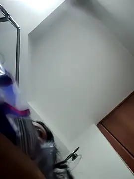 Megara 25 online show from November 2025 03:50:02 AM