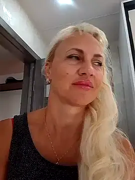 Snapshot of KissMiSveet chatting on September 2025 02:50:02 PM KissMiSveet online show from September 2025 02:50:02 PM