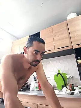 stivenlujan69 online show from January 2026 06:02:02 PM