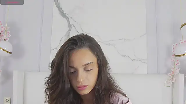 AdoraCortes online show from September 2025 05:07:02 AM