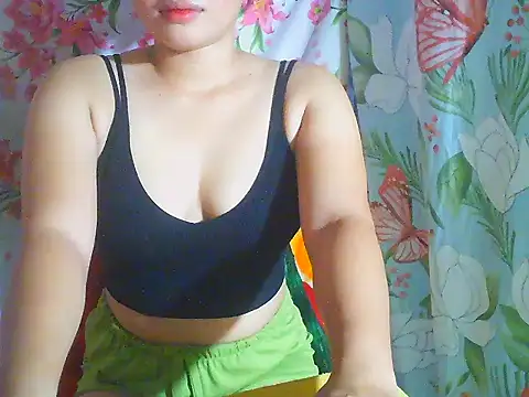 Katie Winslet online show from December 2025 11:57:02 PM