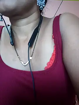 Snapshot of Sonalihot_ chatting on September 2025 06:28:02 AM Sonalihot online show from September 2025 06:28:02 AM