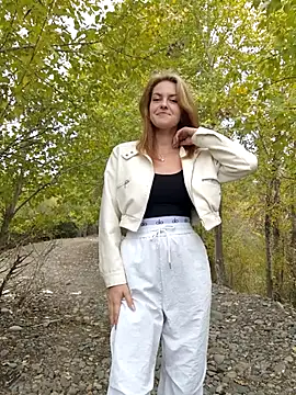 YOOUR EVAA online show from September 2025 05:42:01 AM