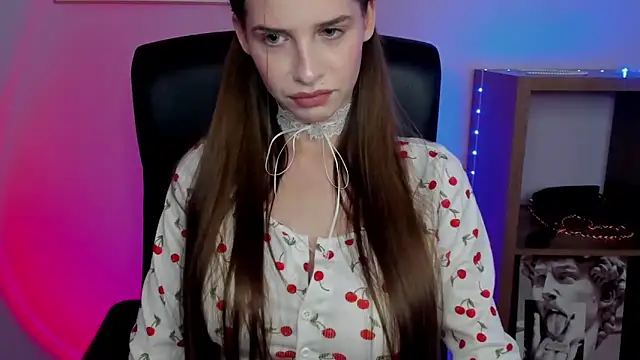 LuxMaya online show from November 2025 07:42:02 AM