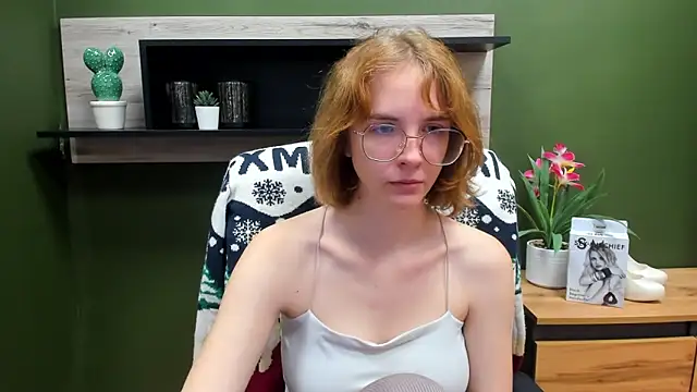 juicyPenny online show from September 2025 06:29:02 AM