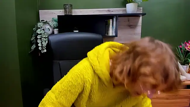 juicyPenny online show from October 2025 05:32:01 AM