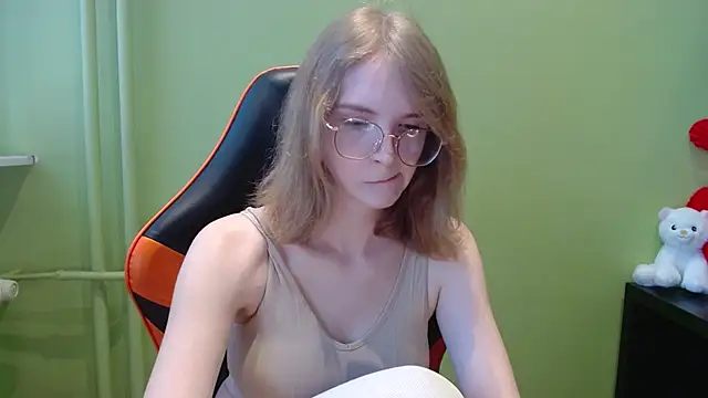 juicyPenny online show from March 2026 01:23:02 PM